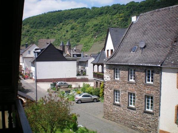 Mosel-Gastehaus Kirch Hotel Ernst Værelse billede